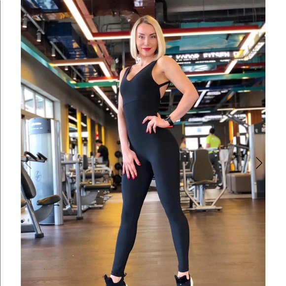 Lismina black jumpsuit - Picture 2 of 4